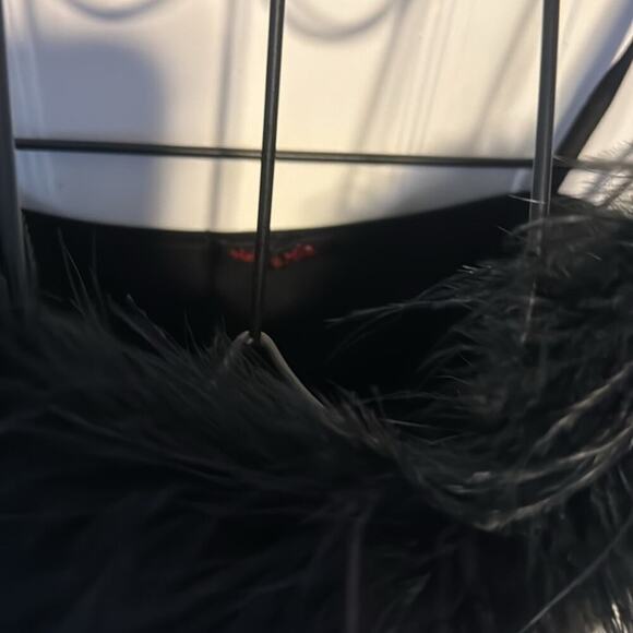 feathered black tank top - Picture 3 of 5